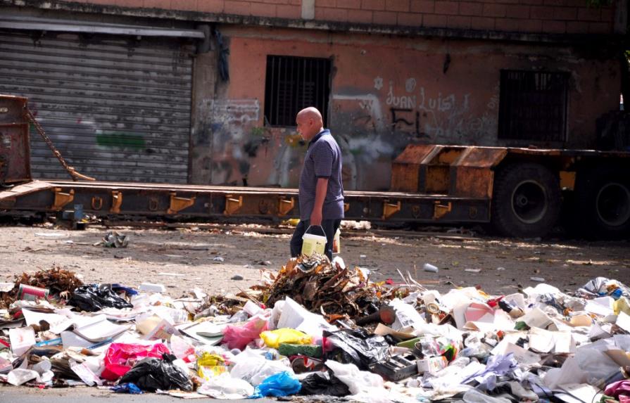 Basura y caos del transporte público: problemas permanentes en Santiago